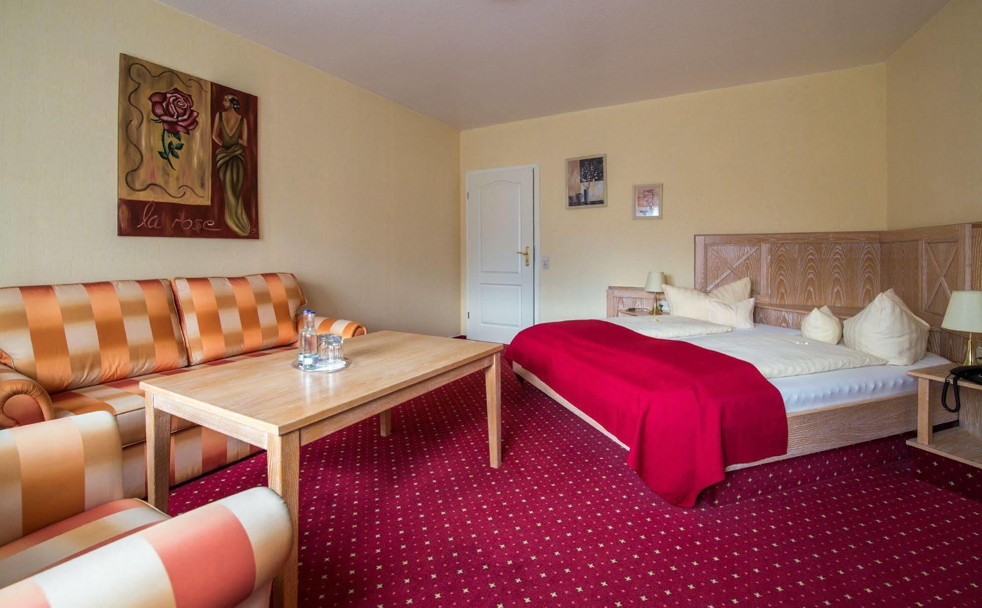 Hotel Acht Linden Эгесторф Экстерьер фото